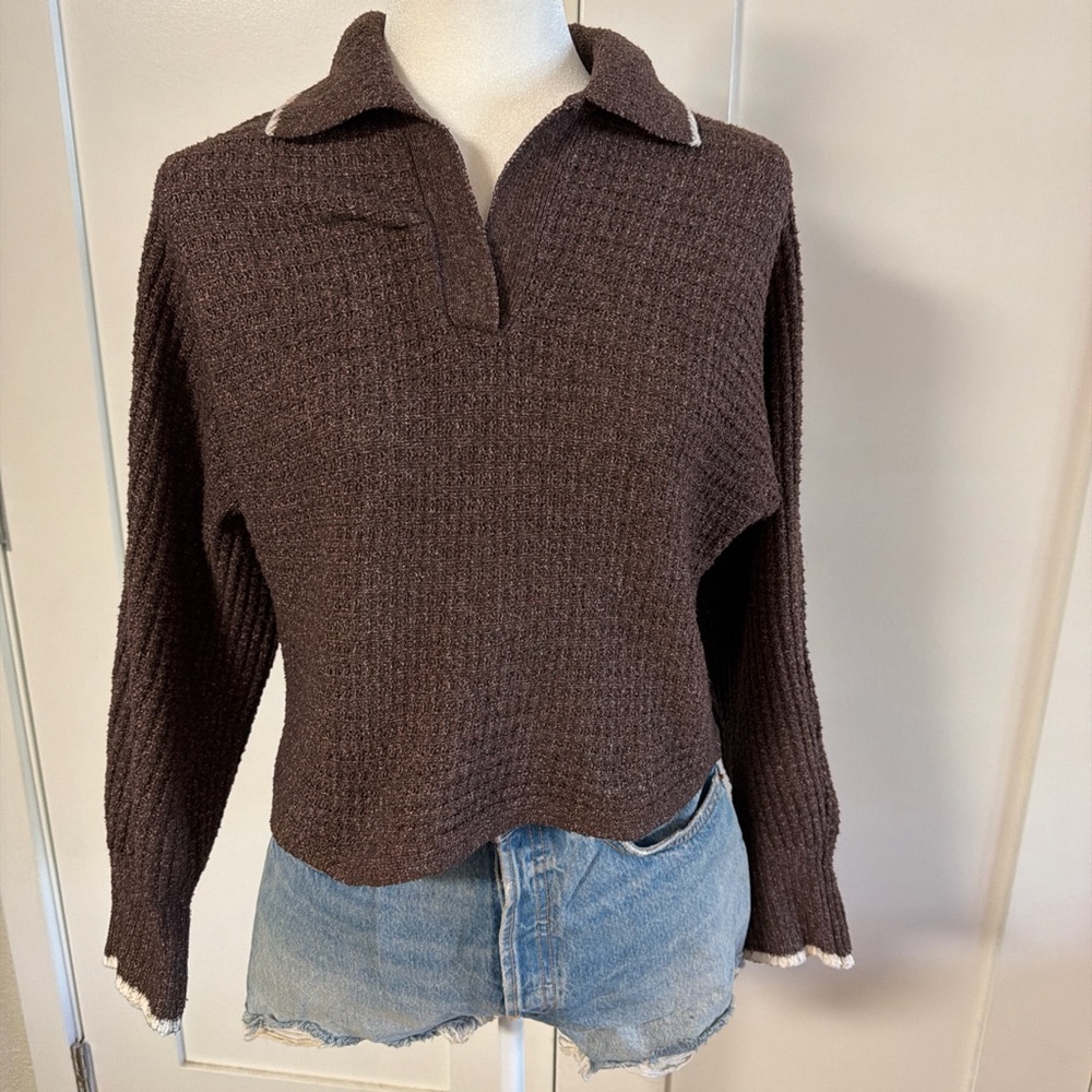 SO Brown Knit Sweater with Ivory Label Trim - Picture 1 of 3